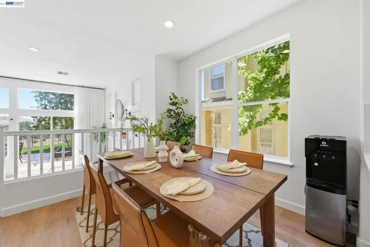 22024 E Lyndon Loop, Castro Valley, California 94552