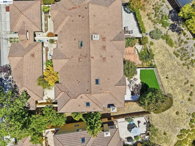 22024 E Lyndon Loop, Castro Valley, California 94552