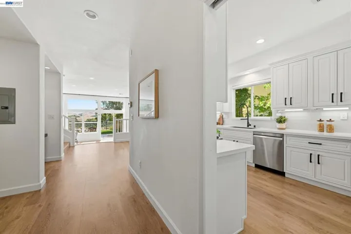 22024 E Lyndon Loop, Castro Valley, California 94552
