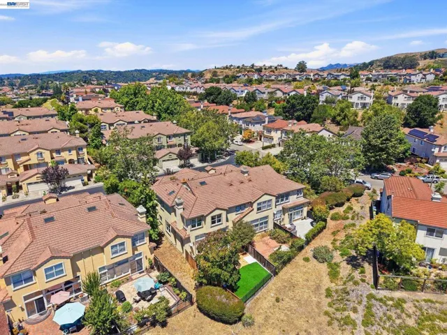 22024 E Lyndon Loop, Castro Valley, California 94552