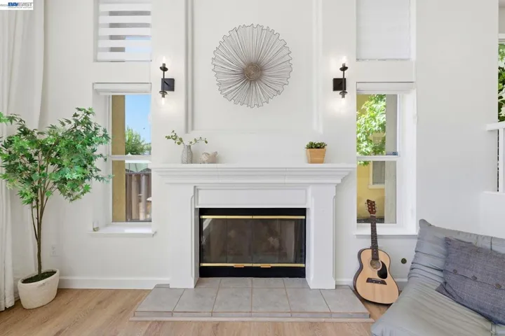 22024 E Lyndon Loop, Castro Valley, California 94552
