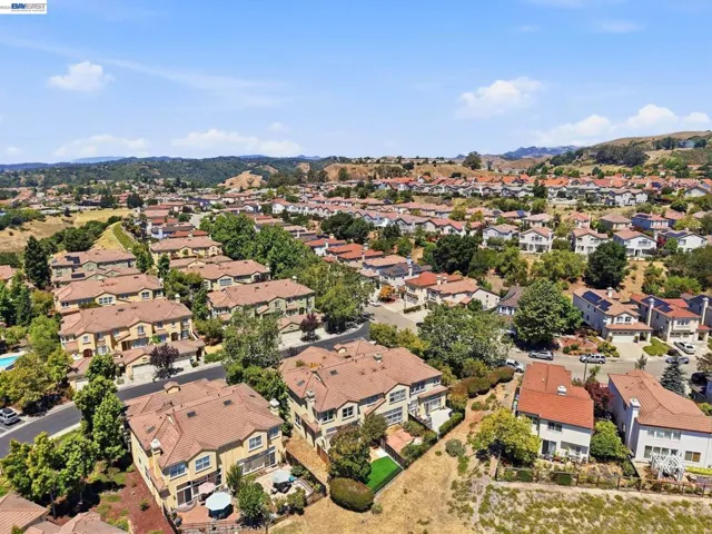 22024 E Lyndon Loop, Castro Valley, California 94552