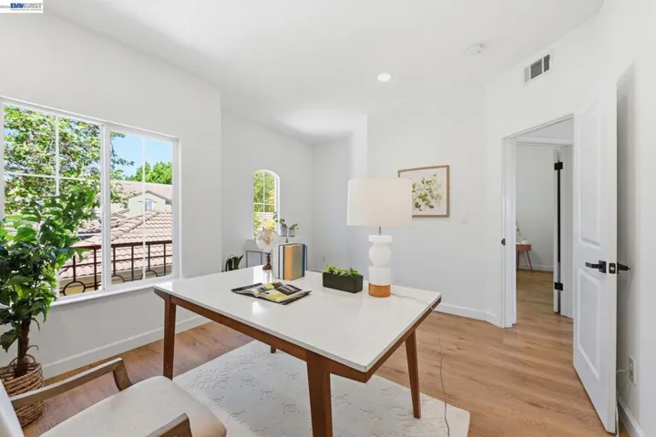 22024 E Lyndon Loop, Castro Valley, California 94552
