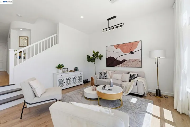 22024 E Lyndon Loop, Castro Valley, California 94552