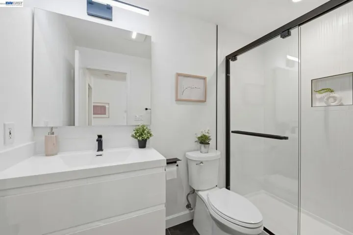 22024 E Lyndon Loop, Castro Valley, California 94552