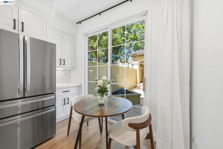 22024 E Lyndon Loop, Castro Valley, California 94552