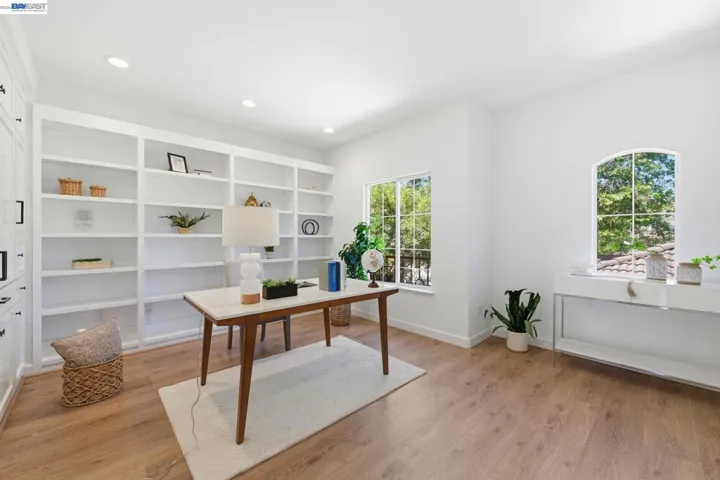 22024 E Lyndon Loop, Castro Valley, California 94552