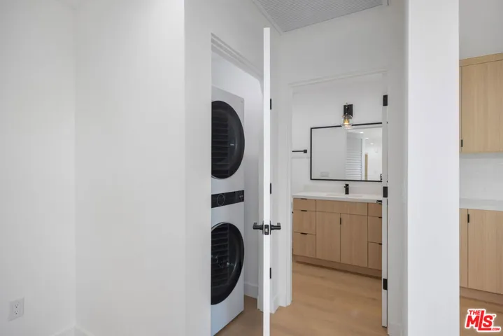 1332 Mohawk Street, Los Angeles, California 90026