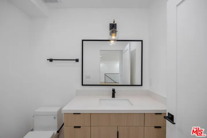 1332 Mohawk Street, Los Angeles, California 90026