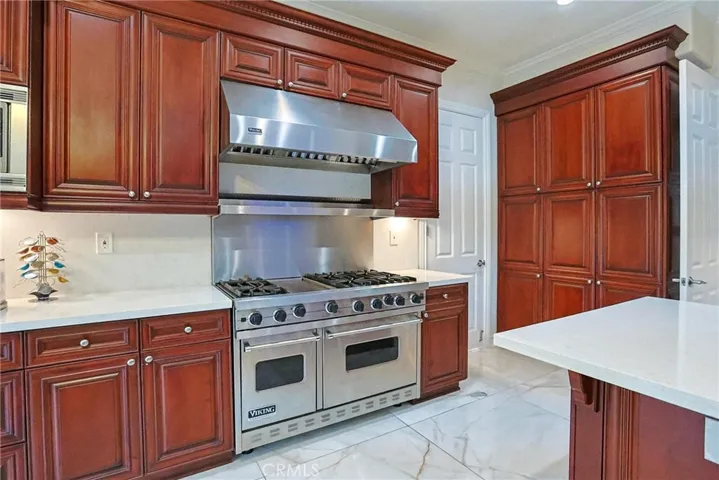1121 Pinto, La Habra Heights, California 90631