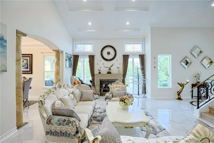 1121 Pinto, La Habra Heights, California 90631