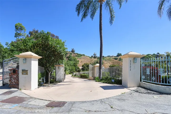 1121 Pinto, La Habra Heights, California 90631