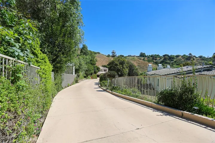 1121 Pinto, La Habra Heights, California 90631