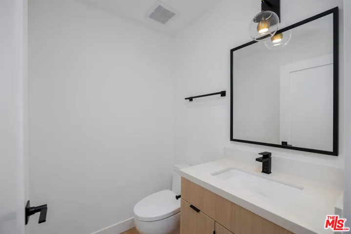 1332 Mohawk Street 1/2, Los Angeles, California 90026