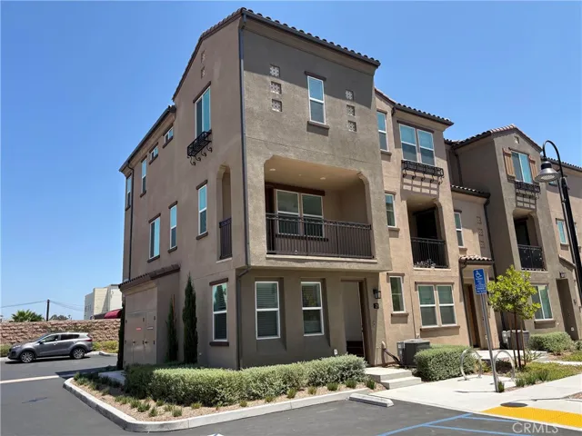 2211 W Orange Avenue 21, Anaheim, California 92804