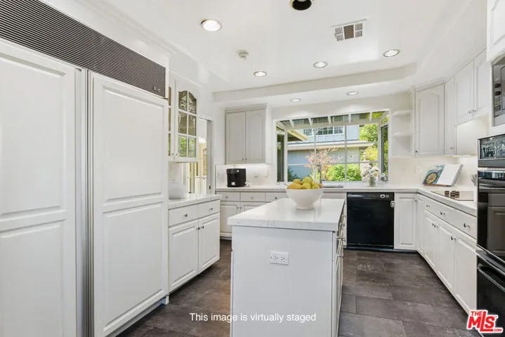 4645 Petit Avenue, Encino, California 91436