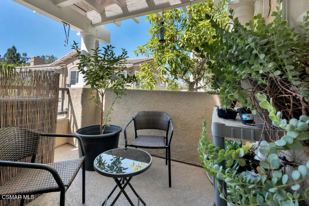 1556 Glacier St-HsHProd-12