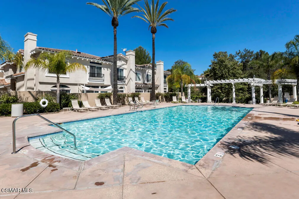 1556 Glacier St-HsHProd-33