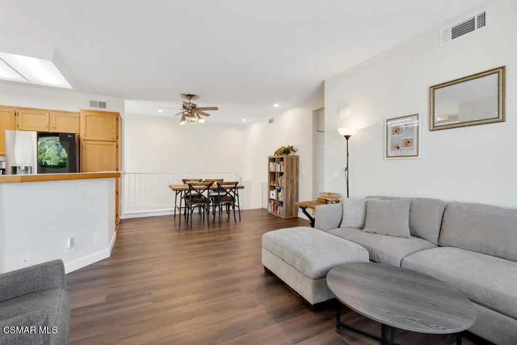 1556 Glacier St-HsHProd-11