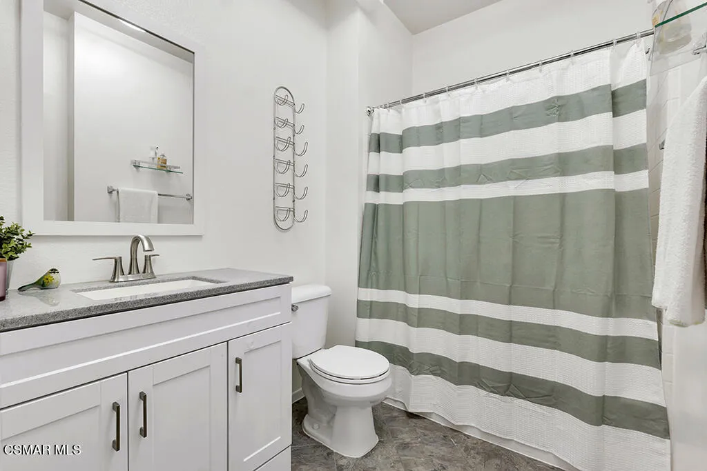 1556 Glacier St-HsHProd-17