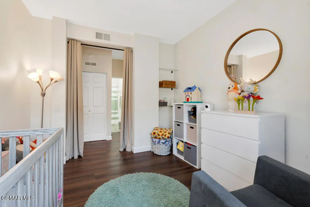 1556 Glacier St-HsHProd-16