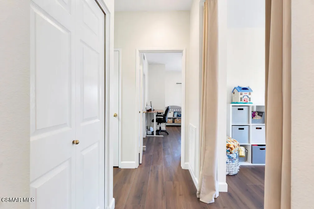 1556 Glacier St-HsHProd-14