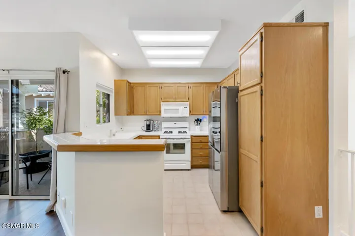 1556 Glacier St-HsHProd-5