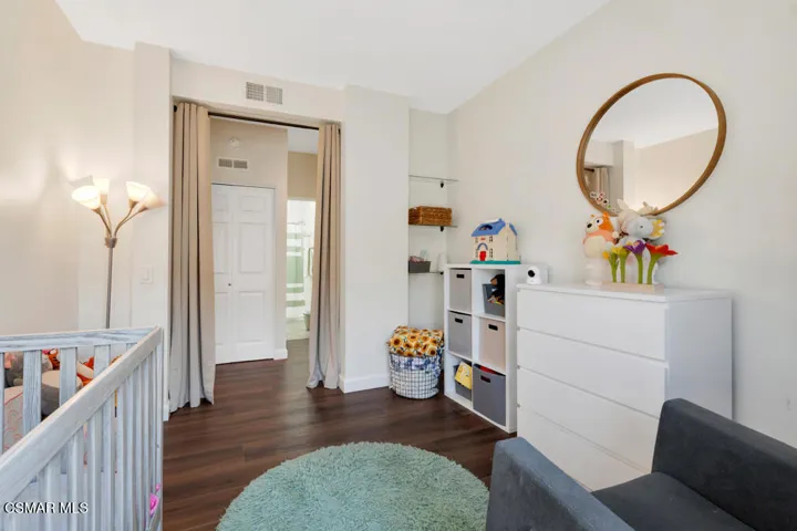 1556 Glacier St-HsHProd-16