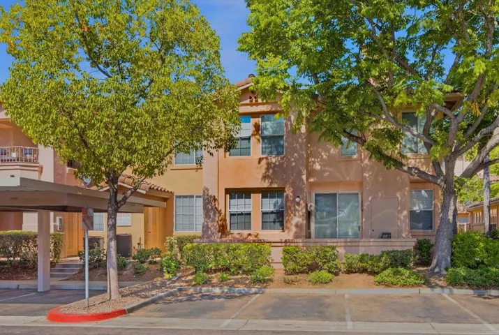 18668 Caminito Cantilena 258, San Diego, California 92128