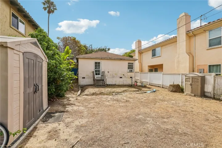 647 S Irena Avenue, Redondo Beach, California 90277