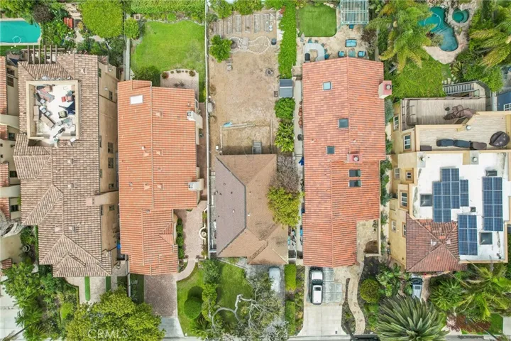 647 S Irena Avenue, Redondo Beach, California 90277
