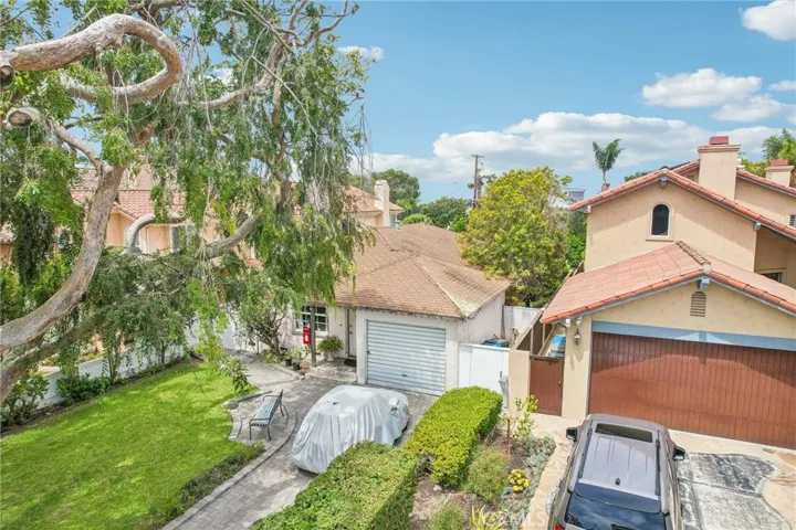 647 S Irena Avenue, Redondo Beach, California 90277