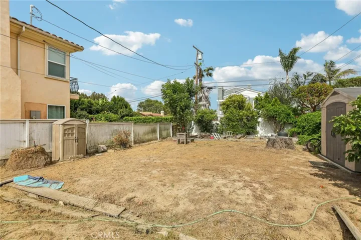 647 S Irena Avenue, Redondo Beach, California 90277