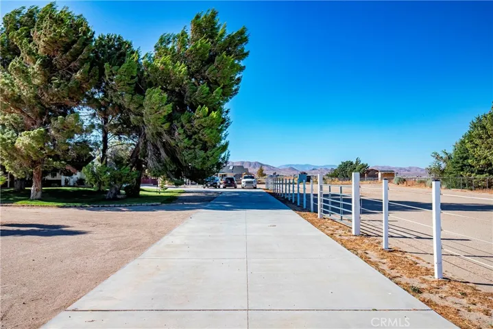 7601 Dogwood Avenue, Rosamond, California 93560