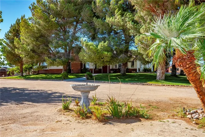 7601 Dogwood Avenue, Rosamond, California 93560