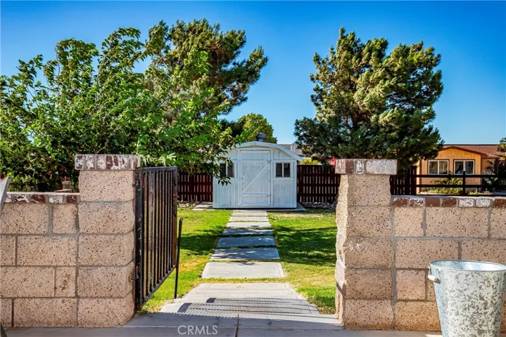 7601 Dogwood Avenue, Rosamond, California 93560