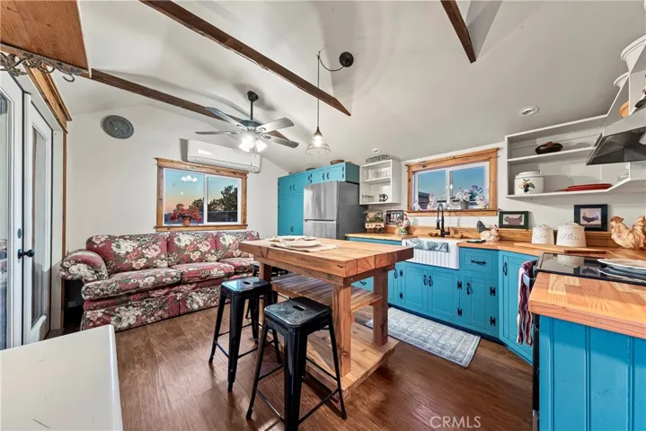 7601 Dogwood Avenue, Rosamond, California 93560