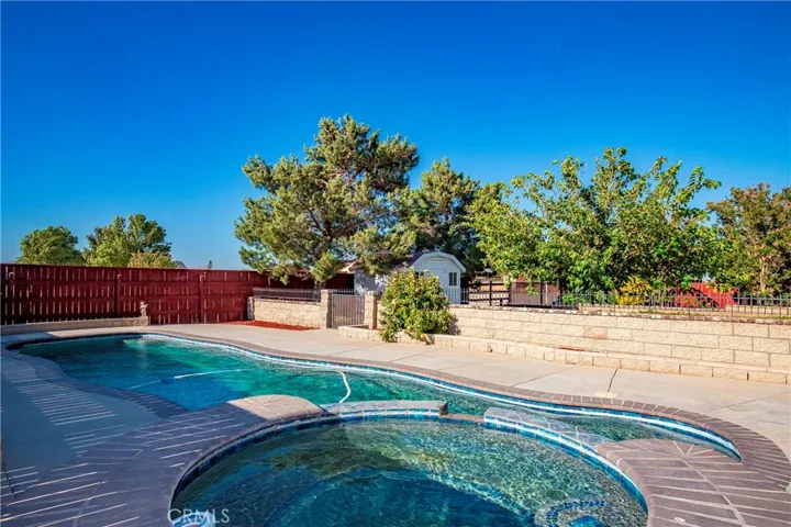 7601 Dogwood Avenue, Rosamond, California 93560