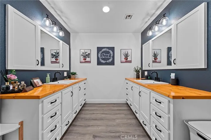 7601 Dogwood Avenue, Rosamond, California 93560