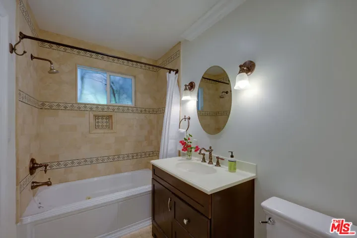 8704 Ashcroft Avenue, West Hollywood, California 90048