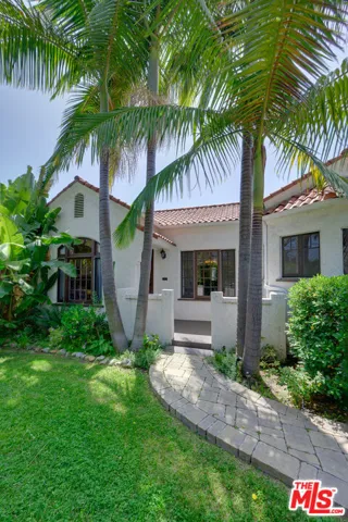 8704 Ashcroft Avenue, West Hollywood, California 90048