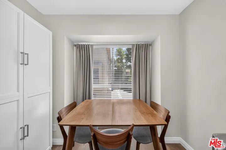 15173 Magnolia Boulevard F, Los Angeles, California 91403