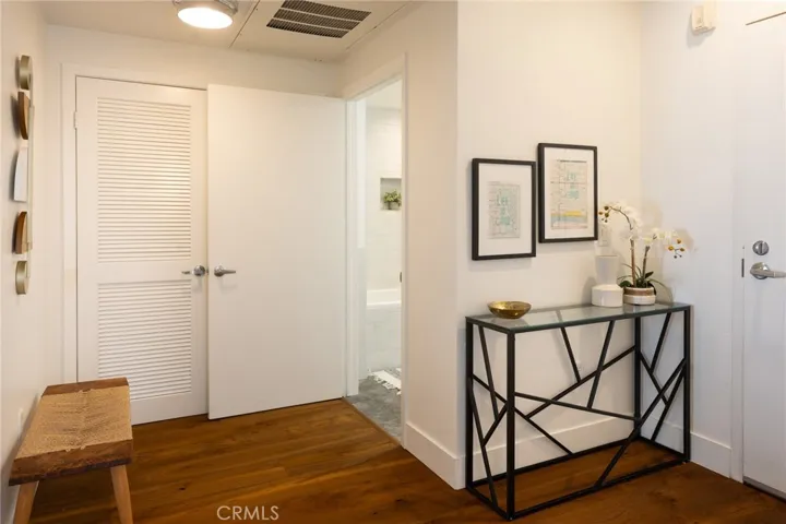 111 S De Lacey Avenue 417, Pasadena, California 91105