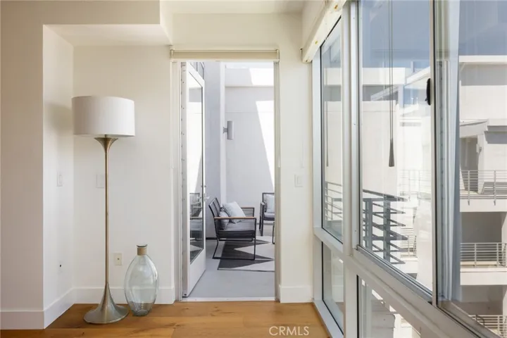 111 S De Lacey Avenue 417, Pasadena, California 91105