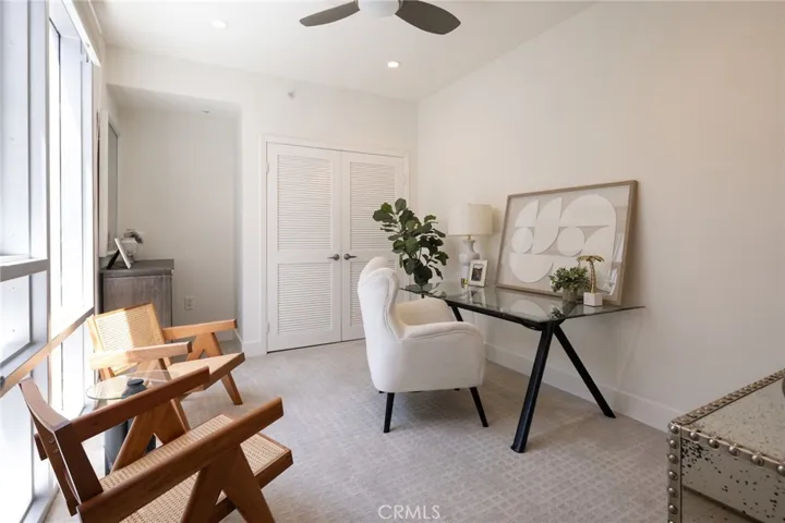 111 S De Lacey Avenue 417, Pasadena, California 91105