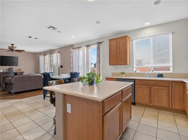 16620 Desert Lily, Victorville, California 92394