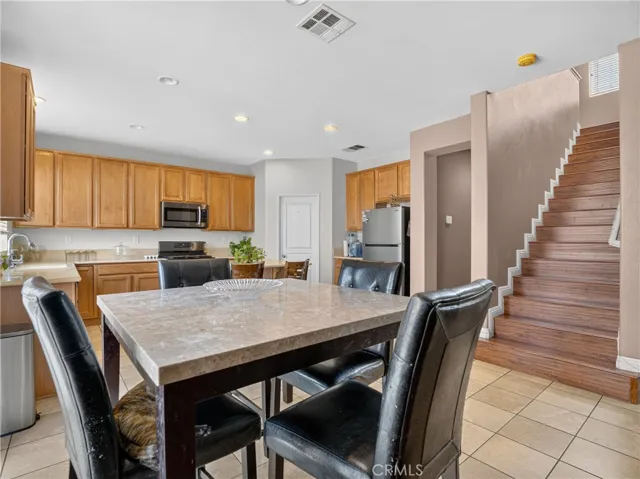 16620 Desert Lily, Victorville, California 92394