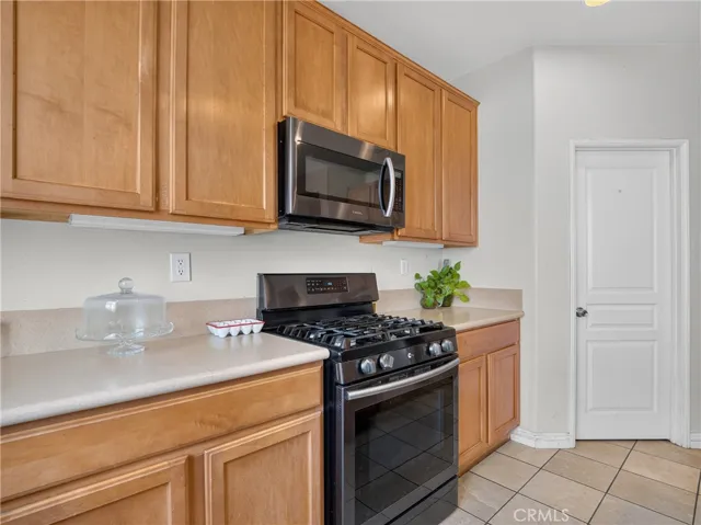 16620 Desert Lily, Victorville, California 92394