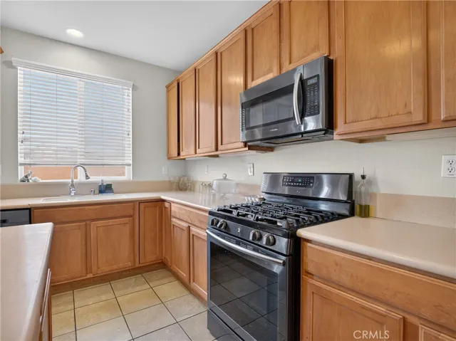 16620 Desert Lily, Victorville, California 92394
