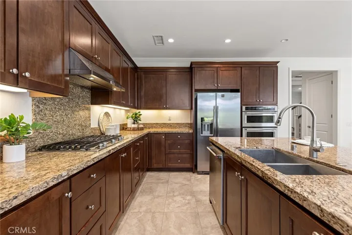 121 Mangrove Banks, Irvine, California 92620